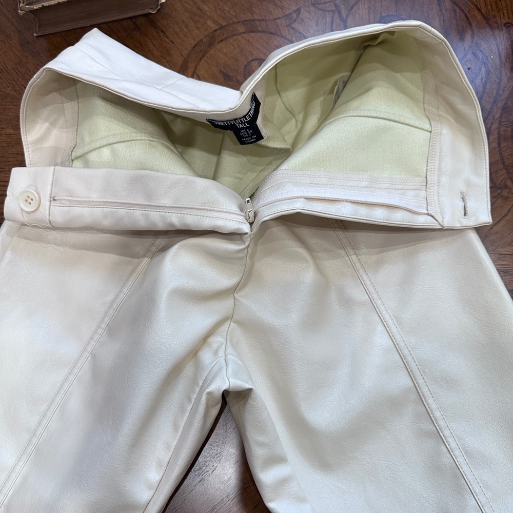 PrettyLittleThing Faux Leather Lace Up Pants US 2 Tall‎ Cream High Rise - Picture 11 of 12